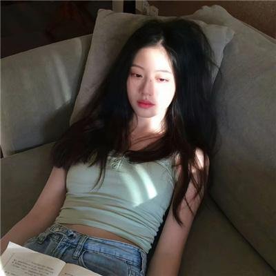 女服务员